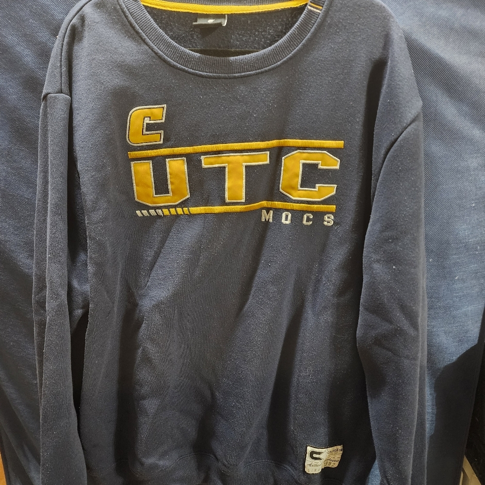 Colosseum University Tennessee Chattanooga Mocs Sweatshirt